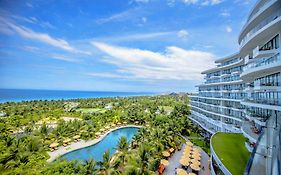 Riviera Beach Resort & Spa
